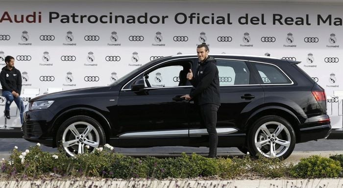 Gareth Bale dengan mobil Audi Q7 SUV. (Dok. Marca)