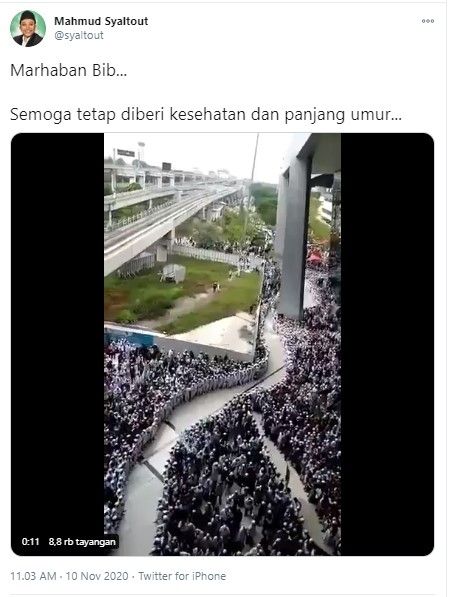 Ribuan simpatisan jemput Rizieq di bandara (Twitter/syaltout)