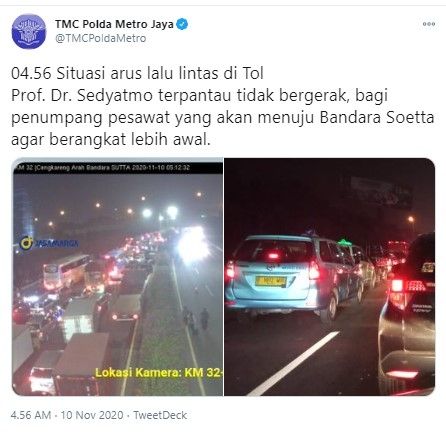 Tol arah bandara soetta macet total (Twitter/tmcpoldametrojaya)