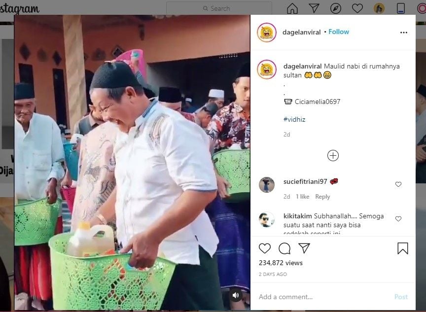 Maulid Nabi ala sultan bagi-bagi pohon duit (Instagram/dagelanviral)