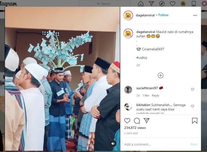 Maulid Nabi ala sultan bagi-bagi pohon duit (Instagram/dagelanviral)