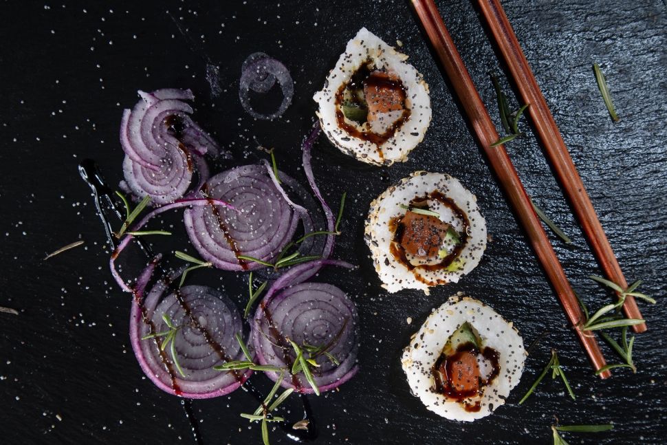 Ilustrasi Sushi (Envato elements by fotografiche)