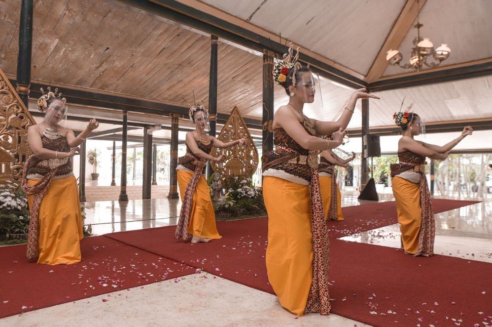 Penghargaan Sembilan Tahun Aktivitas Pendopo Royal Ambarrukmo. (Dok. Resmi Royal Ambarrukmo Yogyakarta)