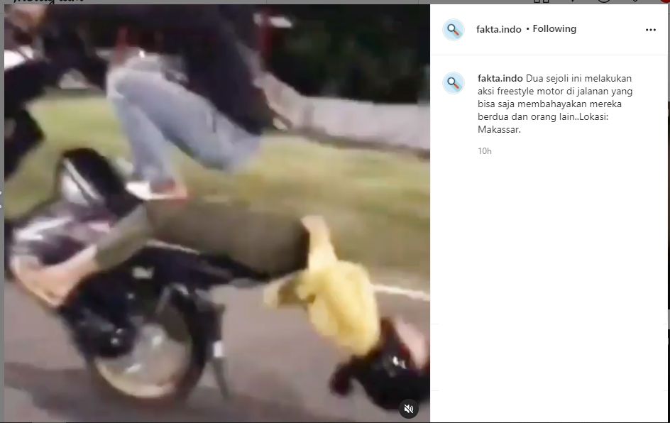 Video Dua Sejoli Freestyle Motor, Kepala Sampai Nyaris Cium Aspal. (instagram.com/fakta.indo)