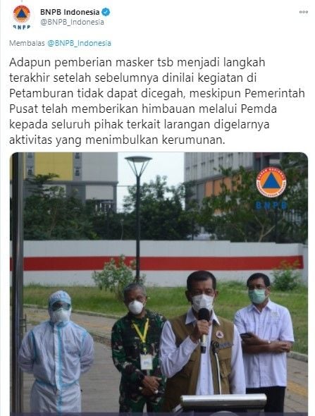 Satgas Covid-19 tak mampu cegah kerumunan di Petamburan (Twitter/bnpb_indonesia)