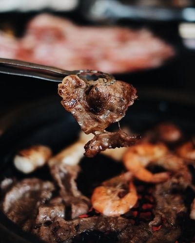 Ilustrasi Korean BBQ (Unsplash @ryanalimon)