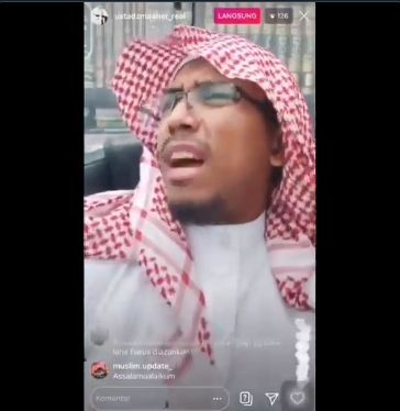 Ustaz Maaher mengerang kesakitan saat live di Instagram. [@na_dirs / Twitter]