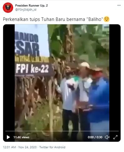 Video Bapak-bapak Berdoa Depan Baliho Habib Rizieq (Twitter/@P3nj3l4j4h_id)