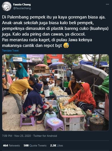 Merantau di Pulau Jawa, Gadis Ini Kaget Lihat Cara Orang Makan Pempek. (Twitter/@fauziachang)