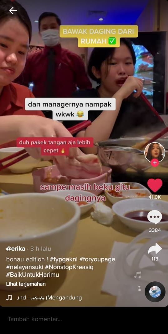 Warganet ini bawa daging sendiring dari rumah saat santap sukiyaki (TikTok @erikaaloo)