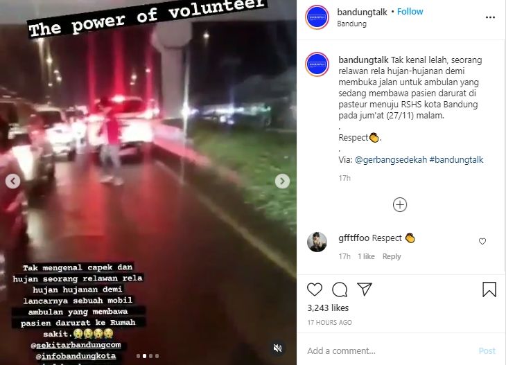 Video aksi relawan di Bandung bantu ambulans cari jalan. (Instagram/bandungtalk)