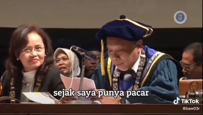 Wisuda ITB Viral (TikTok/@baw03r).