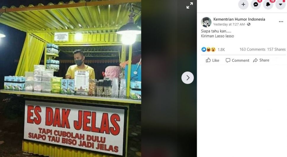 Nama warung es ini bikin netizen geli. (Facebook/ Kementrian Humor Indonesia)