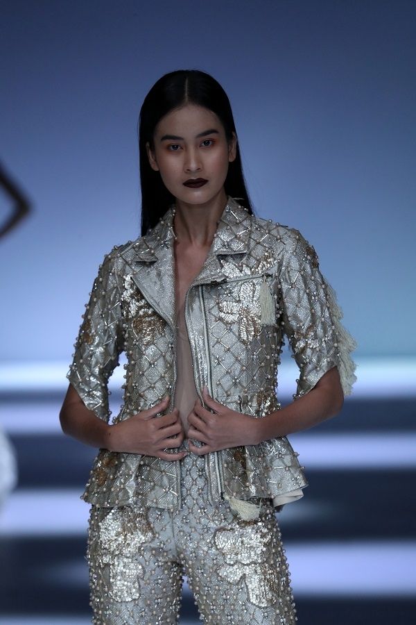 Tribute to Barli Asmara di Panggung JFW 2021. (JFW 2021)