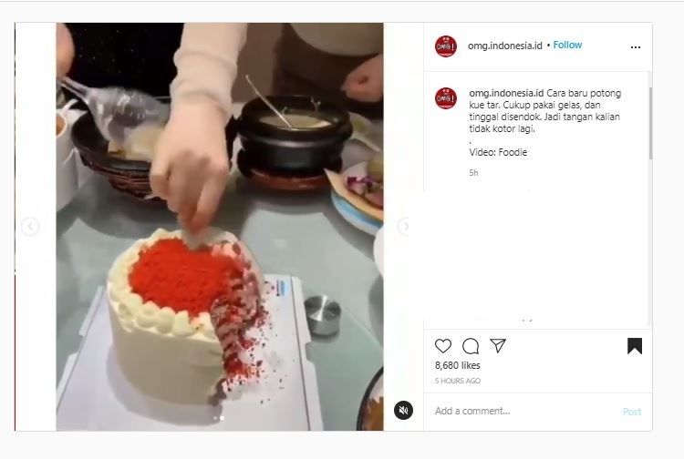 Cara baru potong kue tar tanpa pisau hanya menggunakan gelas (Instagram @omg.indonesia.id)