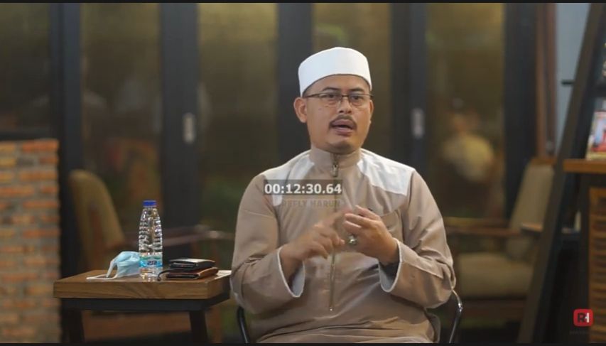 Ketua PA 212 Slamet Ma'arif Bicara Soal Habib Rizieq Bersama Refly Harun (YouTube Refly Harun).