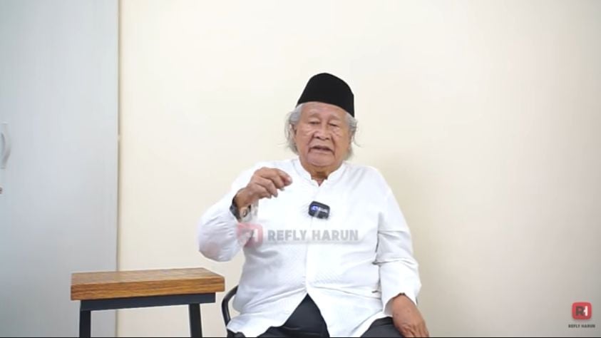 Ridwan Saidi Berbincang-bincang dengan Refly Harun (YouTube/ReflyHarun).