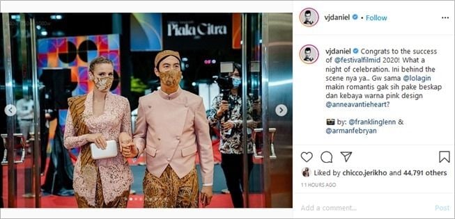 Daniel Mananta dan istri bule serasi pakai adat Jawa di FFI 2020. (Instagram/@vjdaniel)