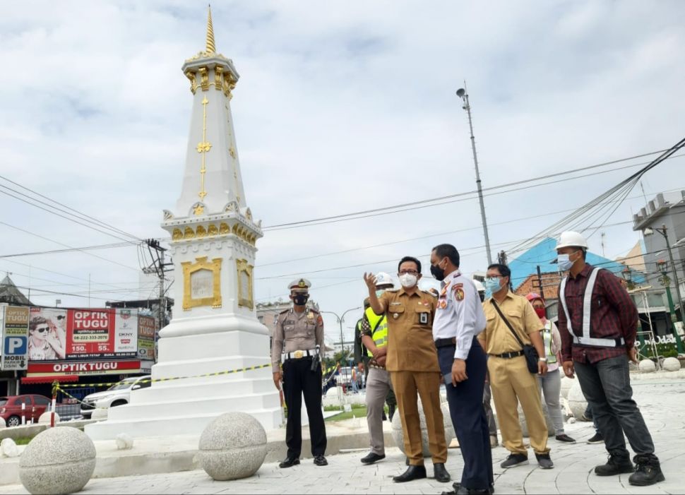 Stiker Tugu Jogja / Nah untuk memberyang kepingin ...