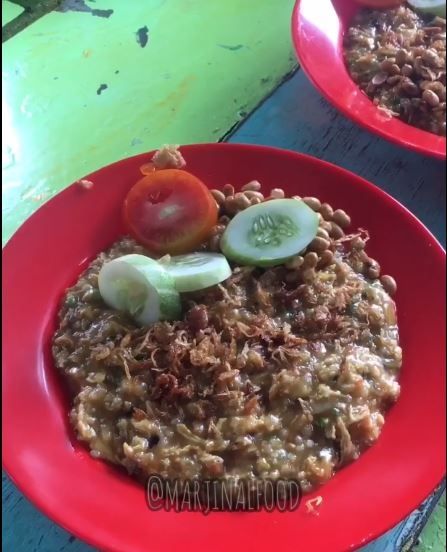 Bubur goreng (Facebook Marjinal Food Vlogger)