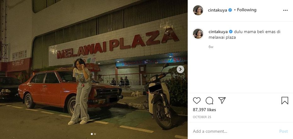 Potret Cinta Kuya dan mobil tua. (Instagram)