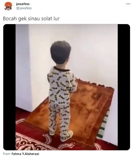 Video bocah belajar salat. (Twitter/jawafess)