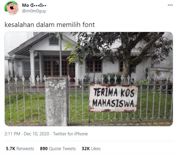 Viral kos terkesan seram gara-gara font papan pengumuman. (Instagram/momoguy)