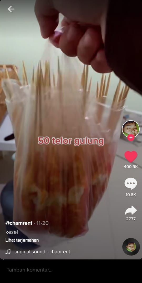 Pria ini mukbang telur gulung hingga 50 tusuk (TikTok @chamrent)