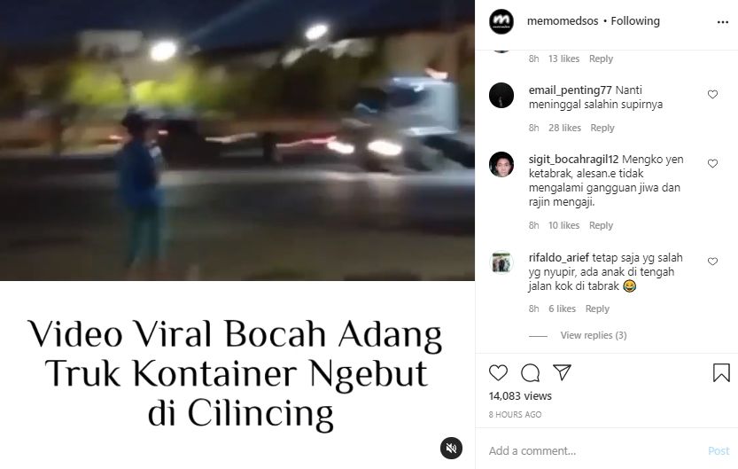 Video bocah nekat adang truk di jalan raya. (Instagram/memomedsos)