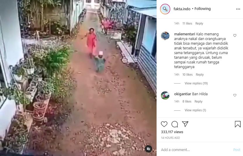 Video ibu-ibu amuk balita gegara bunga rusak. (Instagram/fakta.indo)