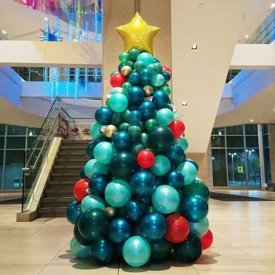 Pohon Natal dari Balon (Dok Pinterest/Bellamy Balloons)