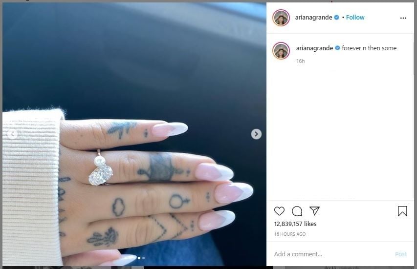 Ariana Grande Unggah Cincin Tunangan dari Dalton Gomez (instagram.com/arianagrande)