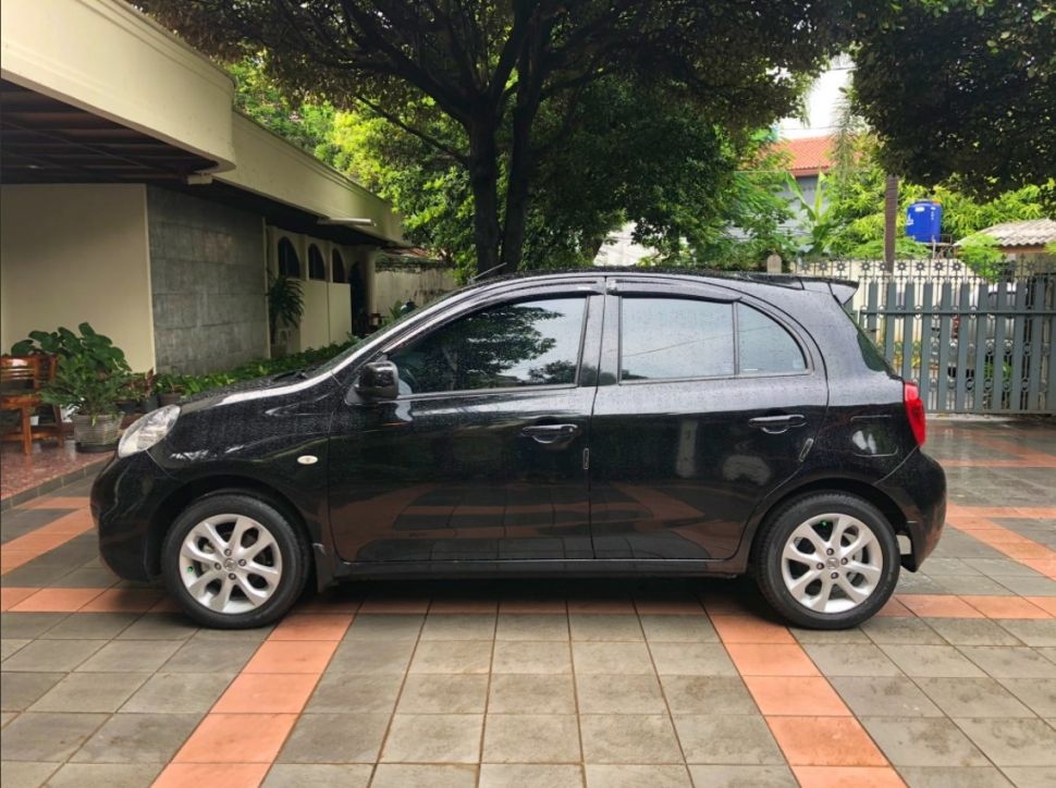 Nissan March Mikha Angelo (Twitter)