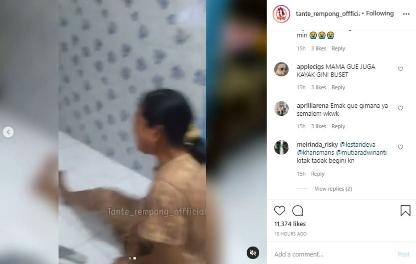 Video emak-emak nangis kejer saat nonton sinetron. (Instagram/tante_rempong_offficial)