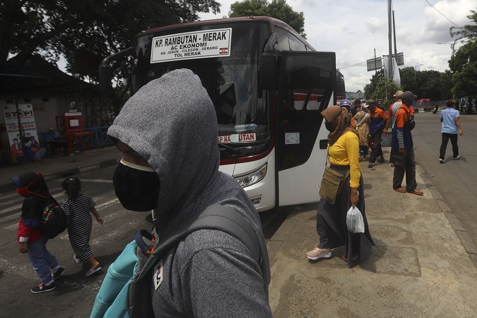 [FOTO] Arus Balik Nataru Di Terminal Kampung Rambutan - SUARAKALBAR.CO.ID