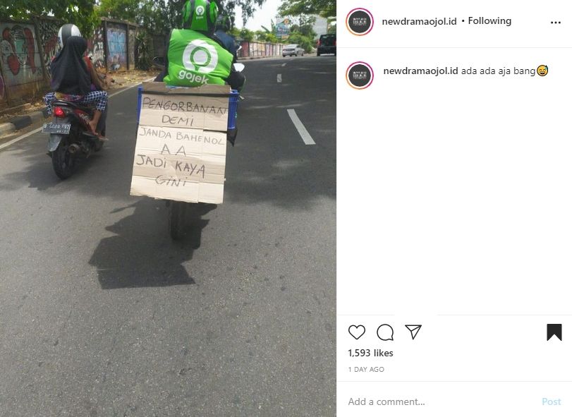 Tulisan ojol bikin salah fokus. (Instagram)