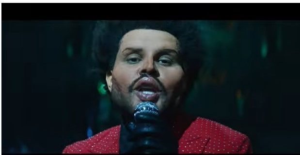 The Weeknd diduga habis oplas. (Dok: Youtube)