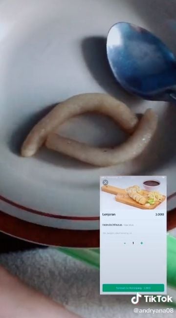 Pesan Lewat Aplikasi Ojol, Pas Datang Wujud Pempek Ini Bikin Syok Berat. (TikTok/@andryana08)