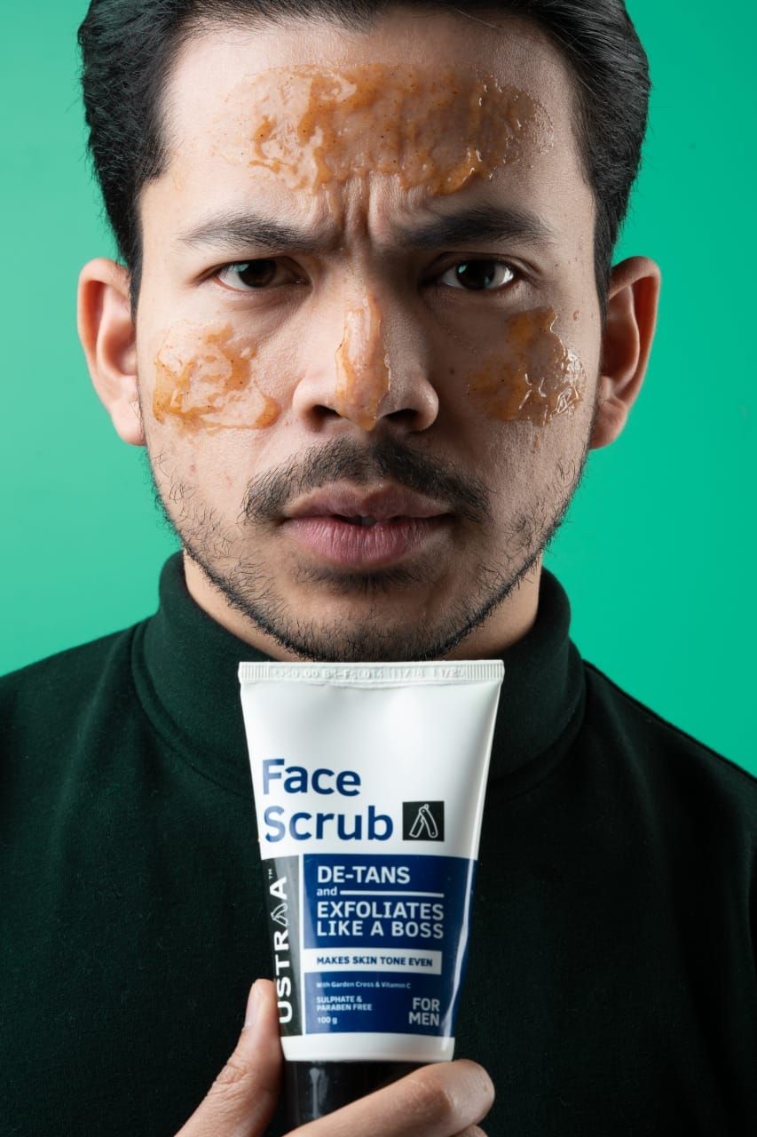 Pria pakai skincare. (Dok: Gamal Men)