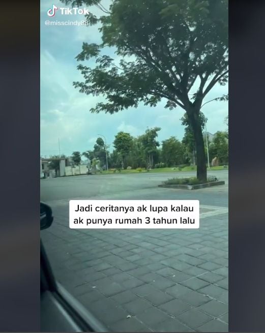 Video curhatan wanita lupa punya rumah baru seharga Rp 1,5 miliar. (TikTok/misscindy88)