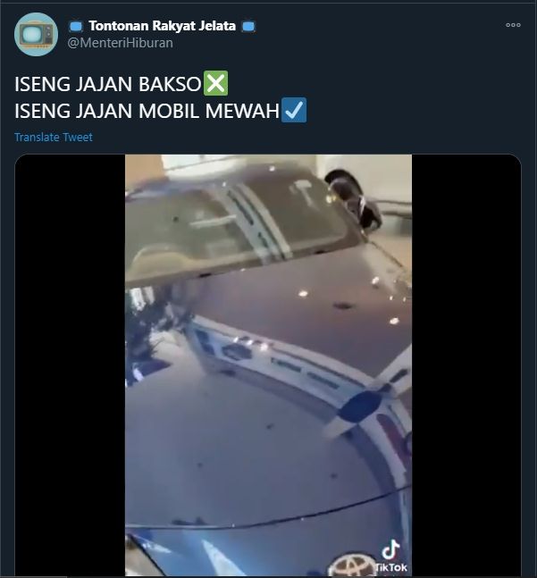 Viral pria iseng beli mobil 2,7 M (Twitter/MenteriDigital).