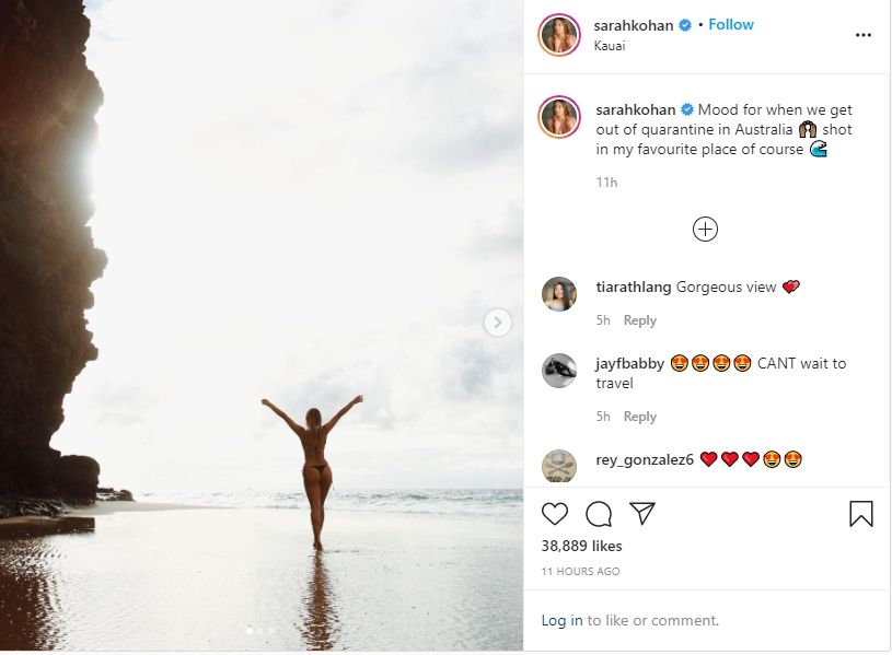 Sarah Kohan tampil seksi saat pisah ranjang dengan Chicharito. (Instagram/sarahkohan)