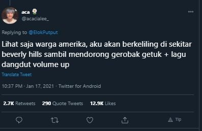 Gegara Aksi Bule Ini, Viral Cuitan Publik Ingin ke Amerika Jualan Makanan. (Twitter/@acacialee)