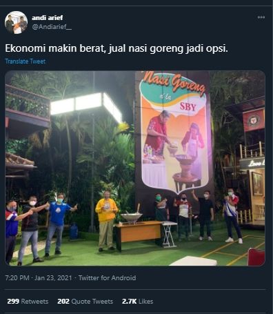 Foto SBY Jual Nasi Goreng Viral, Andi Arief: Ekonomi Semakin Berat. (Twitter/Andiarief_)