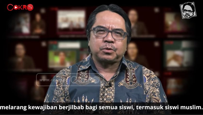 Ade Armando soal pemaksaan berjilbab (YouTube/CokroTV).