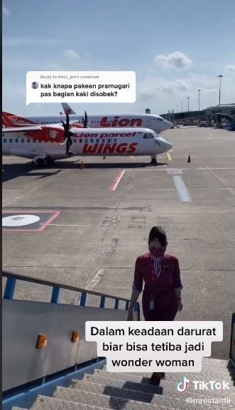 Bukan Gegayaan, Alasan Rok Pramugari Harus Dirobek Ini Menyentuh Hati. (TikTok/@mrestanti)