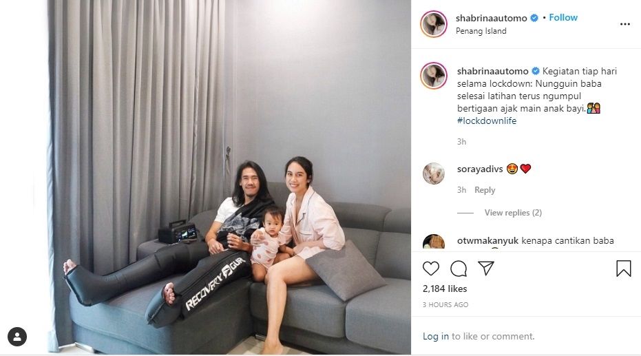 Kegiatan Shabrina Ayu dna Ryuji Utomo di tengah situasi lockdown Malaysia. (Instagram/shabrinaautomo)