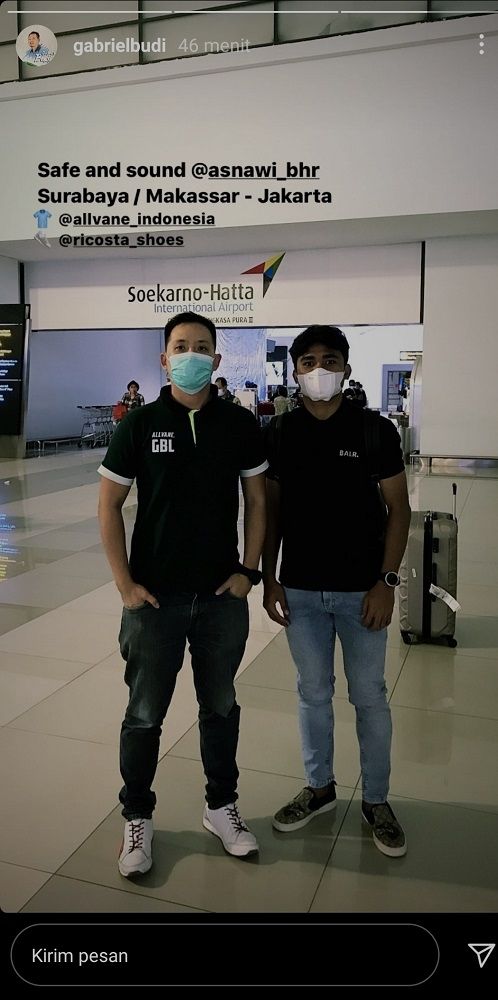 Asnawi Mangkualam terlihat di bandara bersama Gabriel Budi. (Instagram/gabrielbudi)