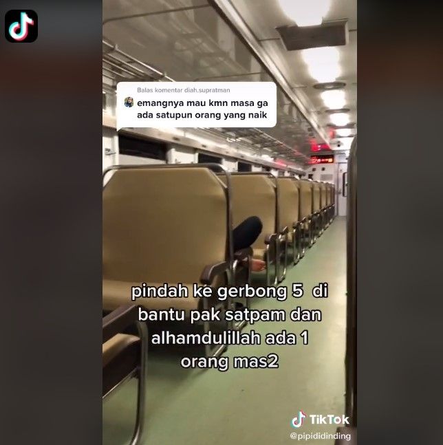 Viral penumpang wanita sendirian di kereta selama perjalanan (tiktok)