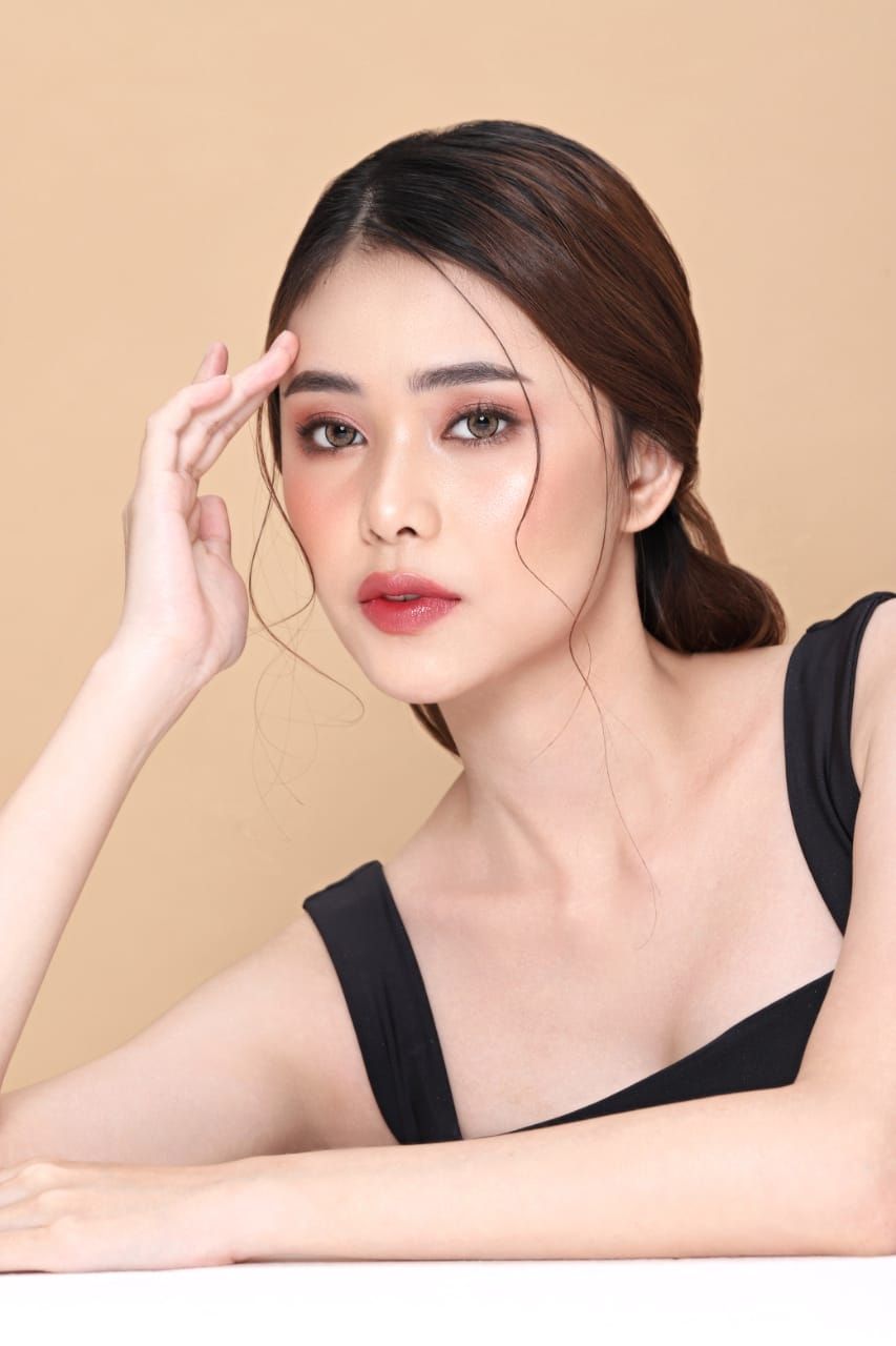 Bingung Pilih Lensa Kontak? Ini Tips Padu-padan Sesuai Gaya Makeup. (Dok: Eyelovin)